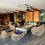 Apartment Oceanfront Luxury In With Private And Inifinity Pool - Not A 30 Day Minimum Pattaya