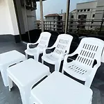 Moderne Og Delikat Pa Stranden I Jomtien *