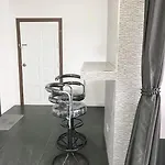 Moderne Og Delikat Pa Stranden I Jomtien