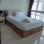 Grand Avenue, 2 Bed-/ 2 Bathroom, 70 Sqm, Pool View * Pattaya