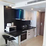 Grand Avenue, 2 Bed-/ 2 Bathroom, 70 Sqm, Pool View Pattaya