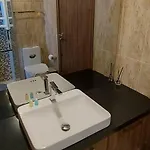 Grand Avenue, 2 Bed-/ 2 Bathroom, 70 Sqm, Pool View * Pattaya