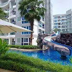 อพาร์ทเม้น Grand Avenue, 2 Bed-/ 2 Bathroom, 70 Sqm, Pool View *