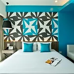 J Hotel 4*