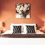 The Tamnan Pattaya Hotel & Resort