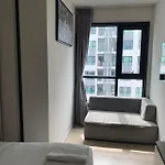 อพาร์ทเม้น S泰国芭提雅thebase无边泳池公寓 市中心 临近大海 Pattaya