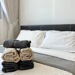 อพาร์ทเม้น Club Royal Wongamat 1 Bedroom On The First Line Of The Sea