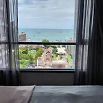 S泰国芭提雅thebase无边泳池公寓 市中心 临近大海 อพาร์ทเม้น Pattaya