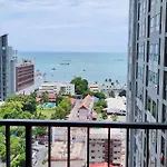อพาร์ทเม้น S泰国芭提雅thebase无边泳池公寓 市中心 临近大海 Pattaya