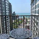S泰国芭提雅thebase无边泳池公寓 市中心 临近大海 อพาร์ทเม้น Pattaya
