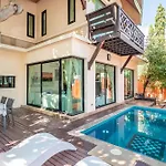 Thia Home Villa Near Hollywood