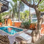 Thia Home Villa Near Hollywood