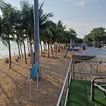 Paradise Bar & Guest House
