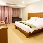 Hotel The 