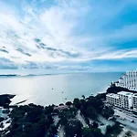 Andromeda Luxe King 1-Br Seaview