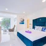 Tagvilla Palm Spring In 06 Bedroom วิลล่า
