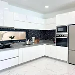 Tagvilla Palm Spring Villa In Pattaya 06 Bedroom