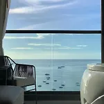 อพาร์ทเม้น Edge Pty Luxury Front Seaview 2bedroom *