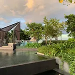 Edge Pty Luxury Front Seaview 2bedroom *