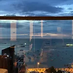 อพาร์ทเม้น Edge Pty Luxury Front Seaview 2bedroom Pattaya