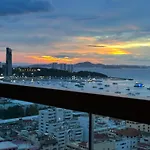 Edge Pty Luxury Front Seaview 2bedroom * Pattaya