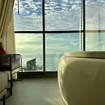 Edge Pty Luxury Front Seaview 2bedroom