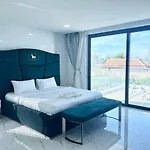 Palms Spring 4 Bedroom Pvt Pool Villa