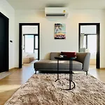 Edge Pty Luxury Front Seaview 2bedroom