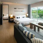 โรงแรม Cross Pratamnak Pattaya