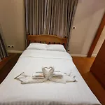 Baan Natcha Pool Villa City Center