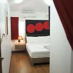 Bed & Breakfast Pook Swan House
