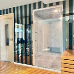 No Millennium Tower 1Bed