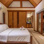 Orchid House Pattaya, Totally Private Pool *