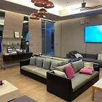 Apartment Central Pattaya Near Beach & Soi6 - Amazing View