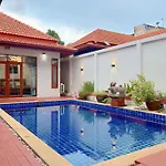 Gusvana Pool