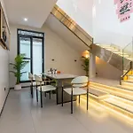 T M L-Urban Modern Pool Villa -4 Bedrooms & 5 Bathrooms - Private Ktv - Prime Location -Family & Group