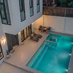 T M L-urban Modern Pool -4 Bedrooms & 5 Bathrooms - Private Ktv - Prime Location -family & Group *
