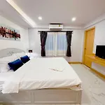 Luxurious 4 Bedroom Suk-Sabai