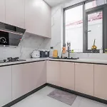 T M L-urban Modern Pool -4 Bedrooms & 5 Bathrooms - Private Ktv - Prime Location -family & Group *