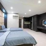 New Nordic Atrium By Apartwell