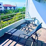 Apartment Beachfront Phratamnak Pattaya