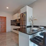 Beachfront Phratamnak Apartment Pattaya
