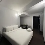 Maland House - Soi 14 Saisong Road โรงแรม
