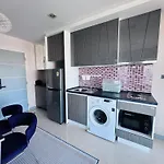 The Private Paradise Two-Bedroom Condo Only Women, Shared Accommodation อพาร์ทเม้น *
