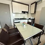 The Base - Spacious 70sqm, 2 Bedroom, 2 Bathroom, Penthouse - Centre - 592 Pattaya
