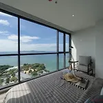 Exclusive High Floor 2 Bed Sea View Luxury อพาร์ทเม้น