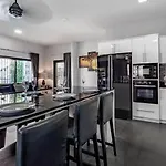 Luxury Thai Style Pool In Downtown Pattaya, Close To Walking Street *