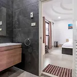Villa Luxury Thai Style Pool In Downtown Pattaya, Close To Walking Street *