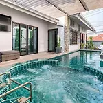 Villa Luxury Thai Style Pool In Downtown Pattaya, Close To Walking Street *
