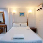 18 Coins Budget Hotel